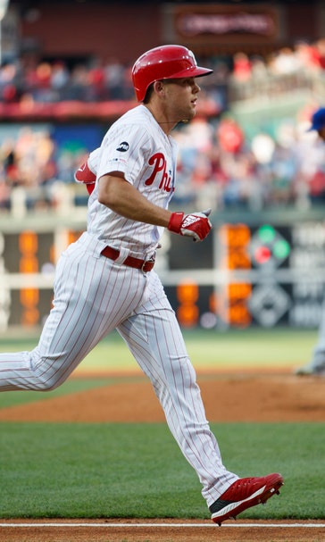 Franco hits go-ahead homer, Kapler tossed in Phillies win